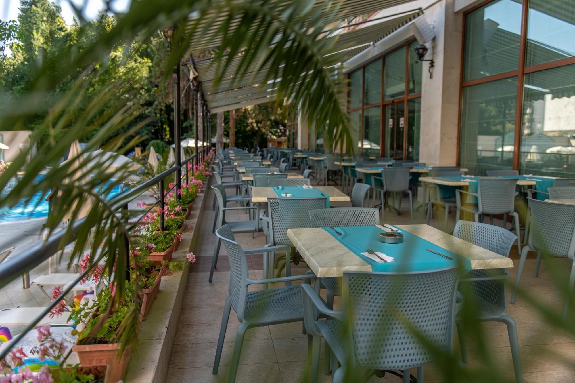 Mirabelle Hotel Golden Sands Exteriör bild